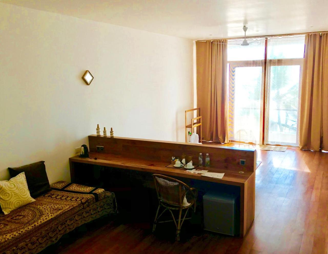 Serendipitaly Ayurveda Boutique Hotel Хиккадува Экстерьер фото