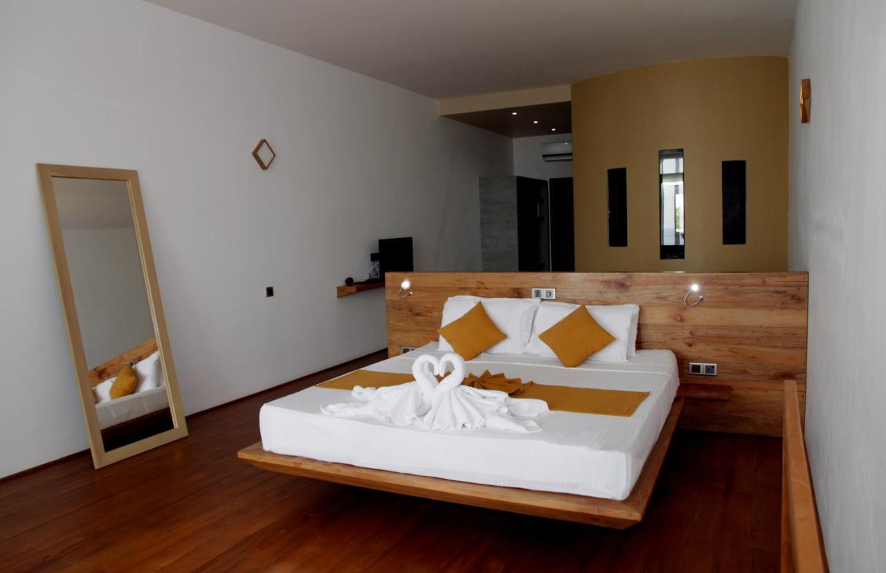 Serendipitaly Ayurveda Boutique Hotel Хиккадува Экстерьер фото