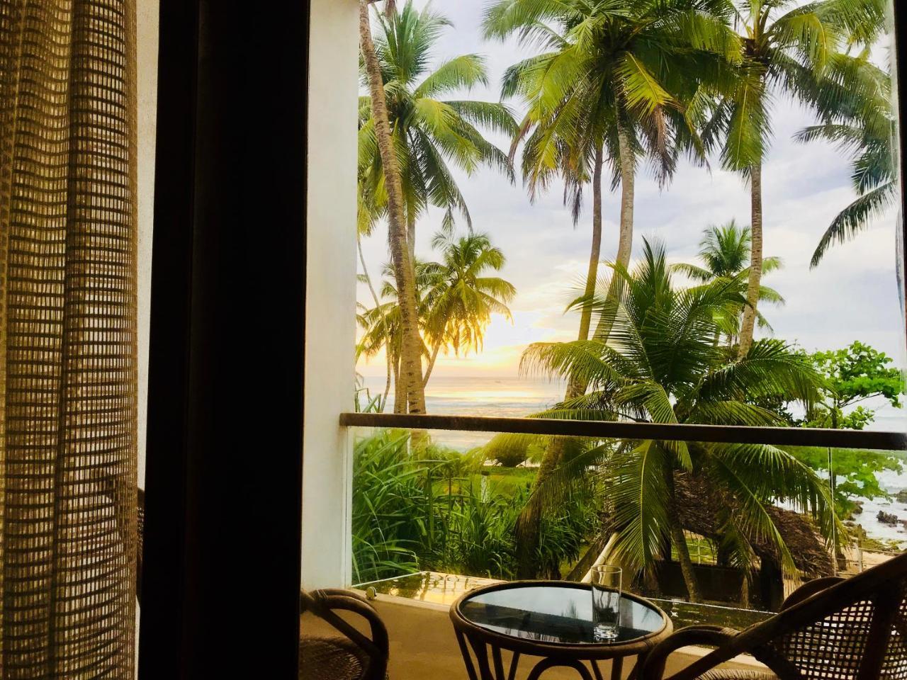 Serendipitaly Ayurveda Boutique Hotel Хиккадува Экстерьер фото